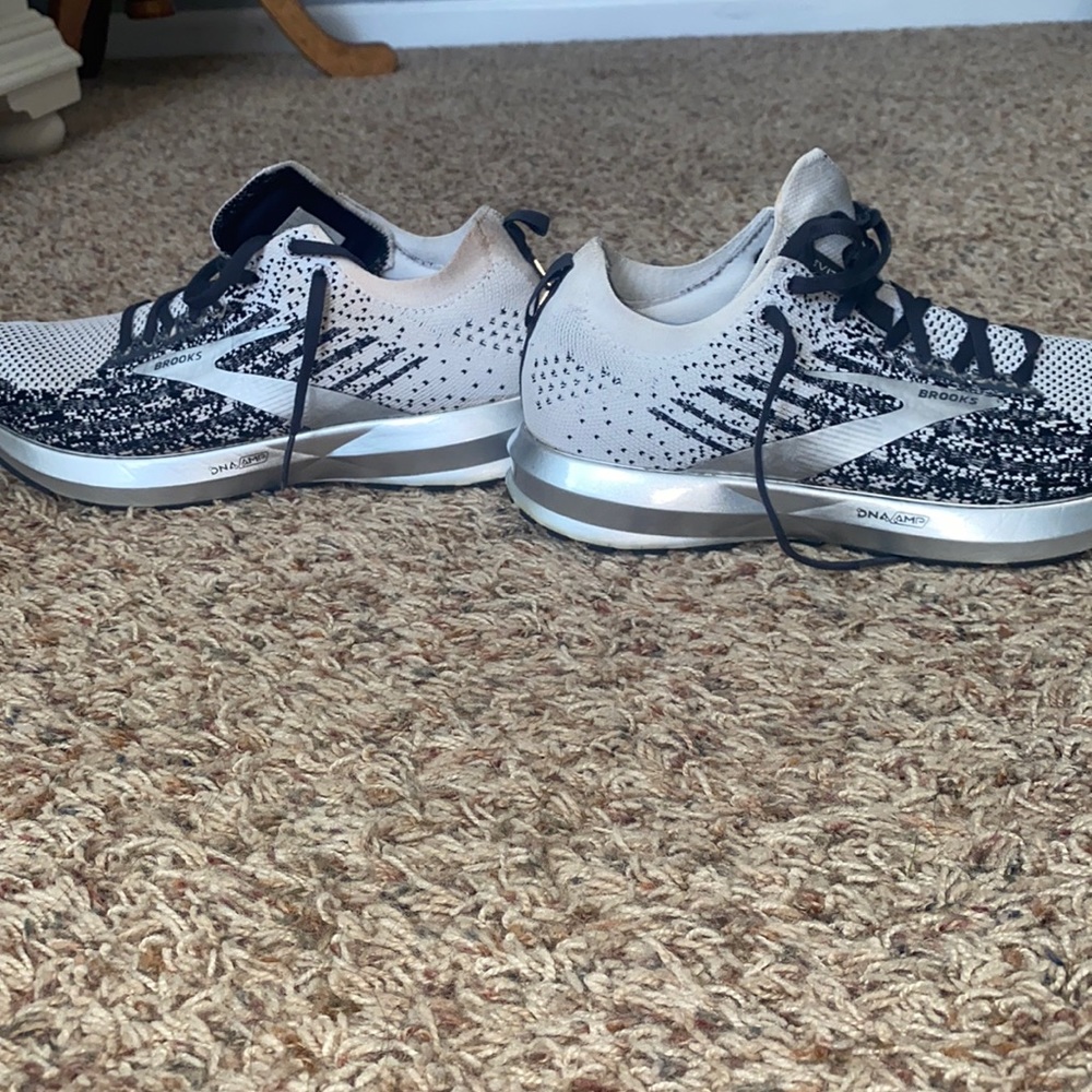 Brooks shoes
